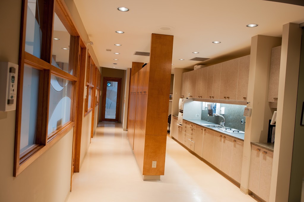 Reflections Dental Health Centre | 717 Harrow St, Winnipeg, MB R3M 3Y7, Canada | Phone: (204) 777-6453