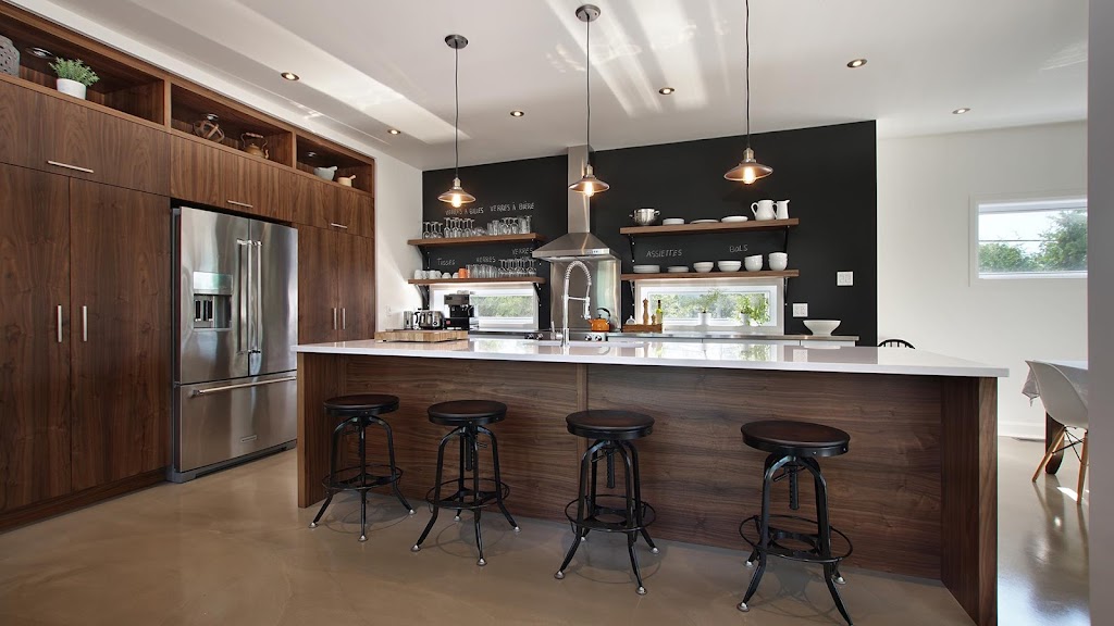Maison Izomax | 16400 Mnt Guénette, Mirabel, QC J7J 2E2, Canada | Phone: (514) 225-1850
