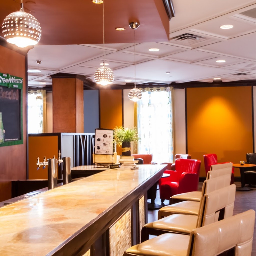 The Flight Path Restaurant & Bar | 135 Carlingview Drive, Etobicoke, ON, Toronto, ON M9W 5E7, Canada | Phone: (416) 637-7000