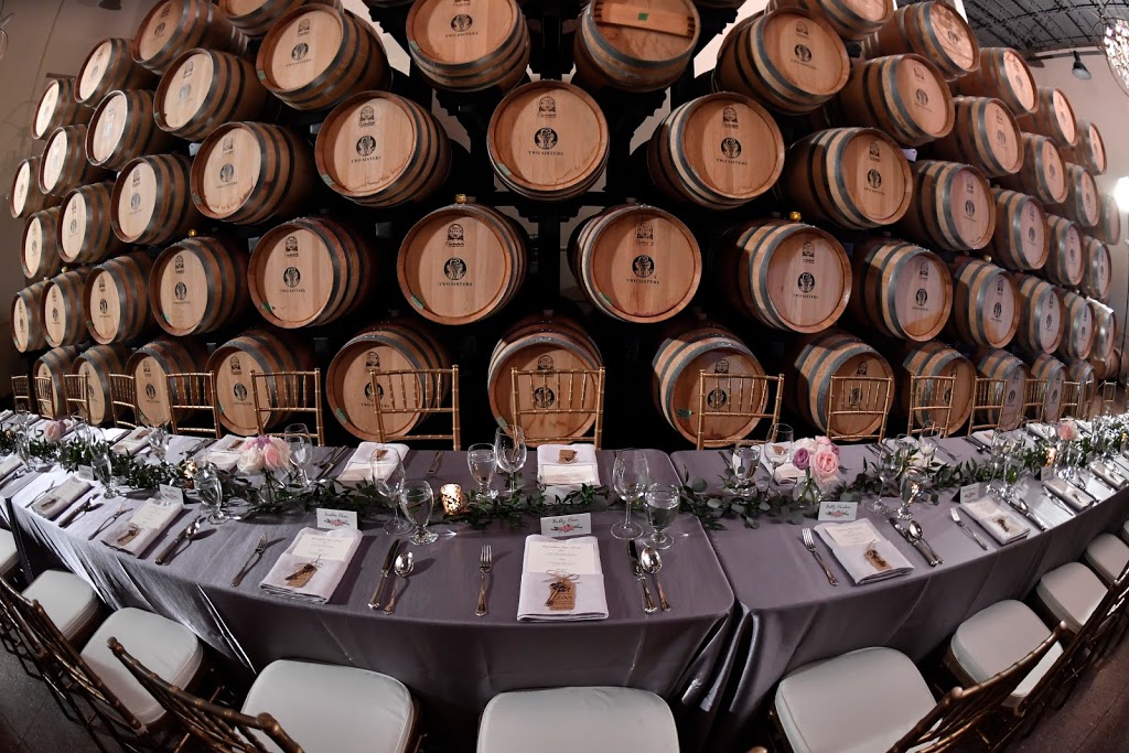 Two Sisters Vineyards | 240 John St E, Niagara-on-the-Lake, ON L0S 1J0, Canada | Phone: (905) 468-0592