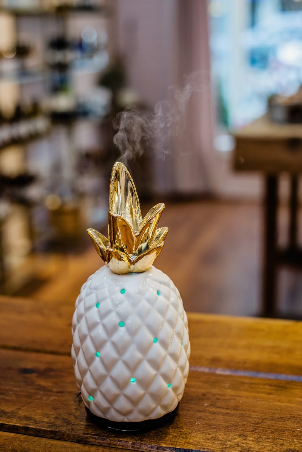 Maison Apothecare | 6 Lakeshore Rd W, Oakville, ON L6K 1C5, Canada | Phone: (888) 232-9468