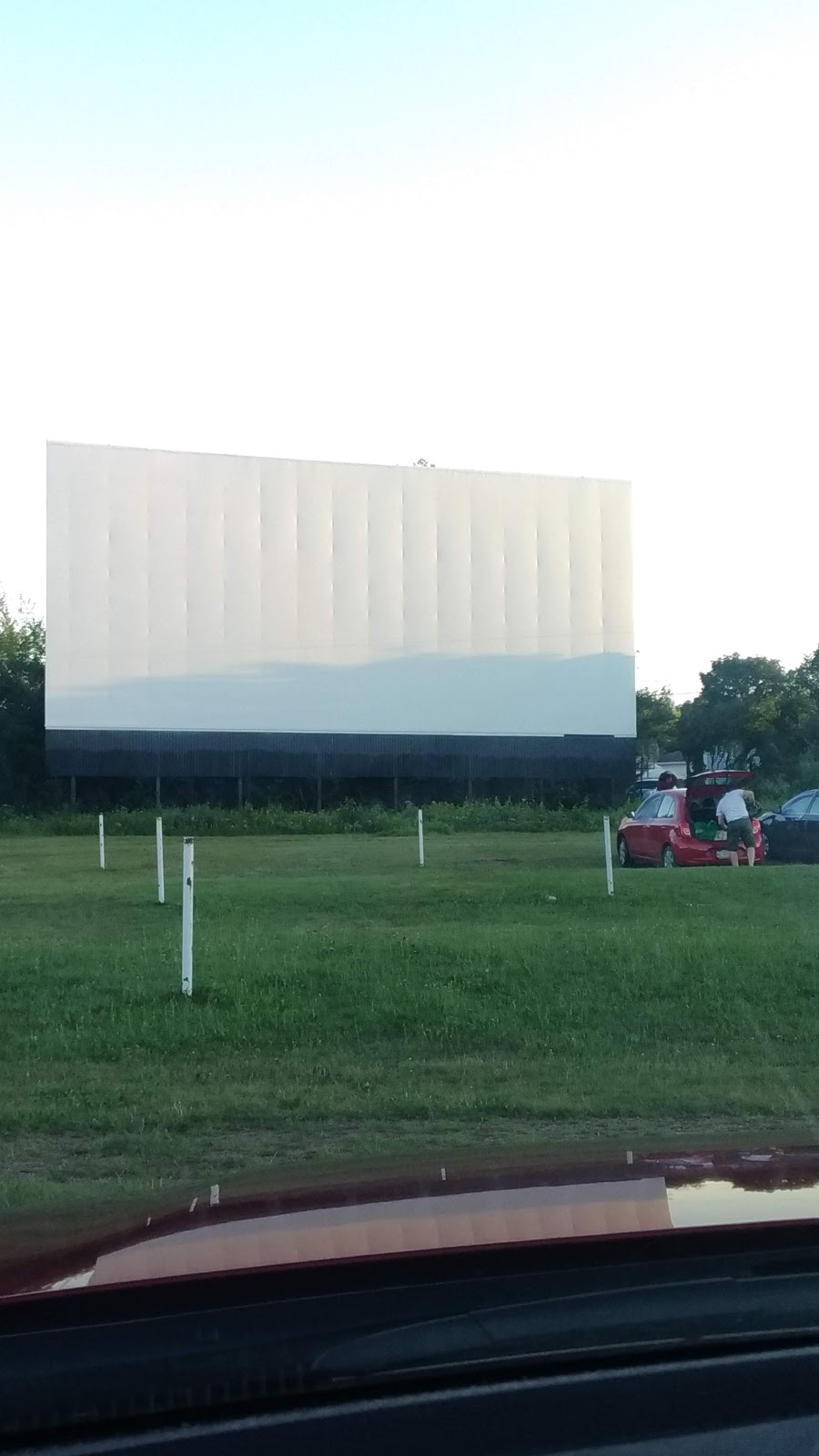 Neptune Drive-in | 691 Main St, Pointe-du-Chêne, NB E4P 4Z9, Canada | Phone: (506) 962-6246