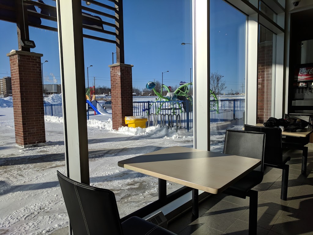 St-Hubert Express | 420 Chemin J.-René-Gauthier, Rigaud, QC J0P 1P0, Canada | Phone: (450) 451-4858