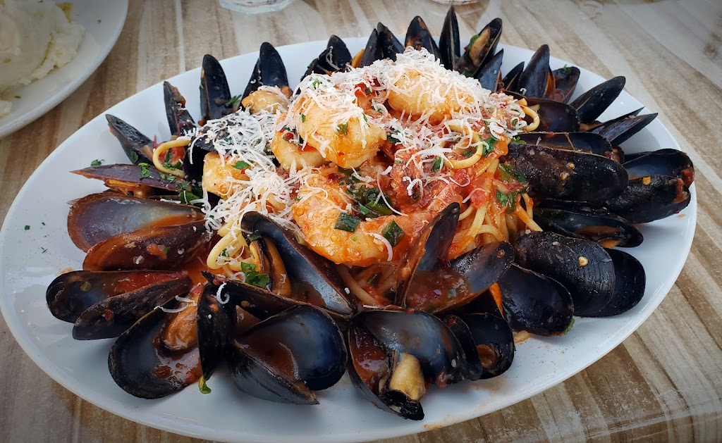 Del Friscos | 3237 Bd des Sources, Dollard-des-Ormeaux, QC H9B 1Z6, Canada | Phone: (514) 683-4444