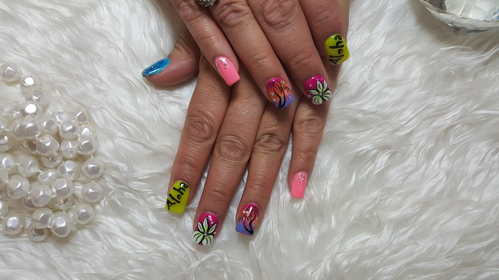 Halee Nails | 550 Clareview Rd NW, Edmonton, AB T5A 4H2, Canada | Phone: (780) 476-2832