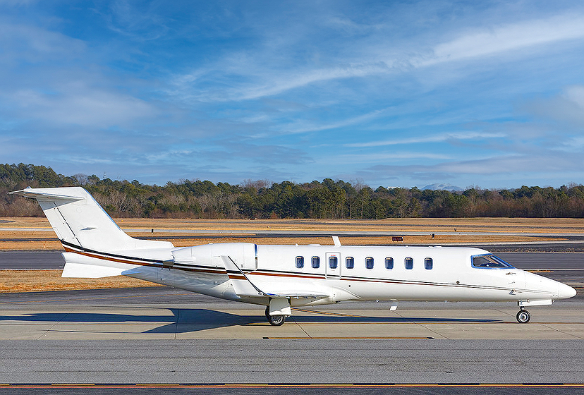 NovaJet Aviation Group - Private Jet Kitchener | Flite Line Services, 4881 Fountain St N #4, Breslau, ON N0B 1M0, Canada | Phone: (800) 979-4538