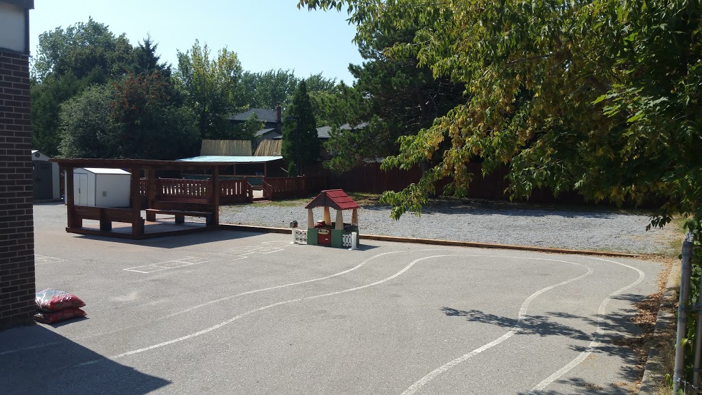 Songbirds Montessori School - Whitby | 293 Michael Blvd, Whitby, ON L1N 5B2, Canada | Phone: (905) 444-9777