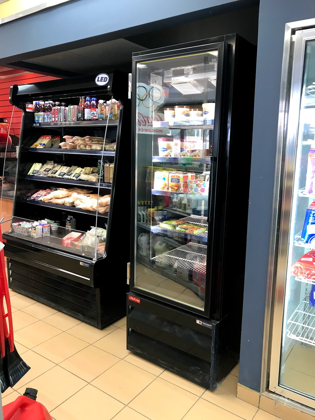 Ultramar | 2749 Laurier St, Rockland, ON K4K 1A3, Canada | Phone: (613) 446-1601