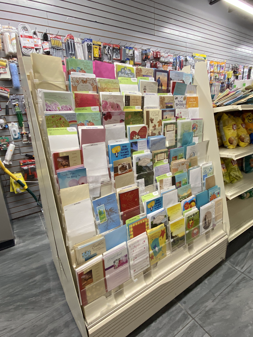King Mart | 13305 ON-27 Unit 8, Nobleton, ON L0G 1N0, Canada | Phone: (905) 558-3305