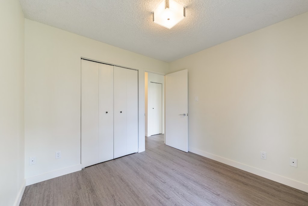 Garden Oaks | 2803 79 St NW, Edmonton, AB T6K 3Z7, Canada | Phone: (780) 414-6617