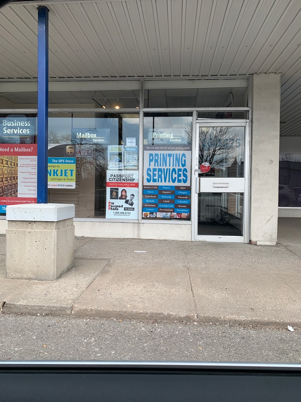 Pro Passport Photo | 1375 Southdown Rd #16, Mississauga, ON L5J 2Z1, Canada | Phone: (800) 456-6132