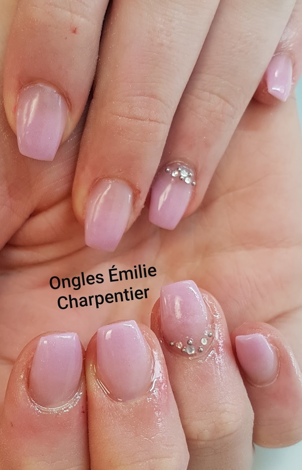Émilie Charpentier Pose dongles Maquillage | 2211 Rue du Pont, Marieville, QC J3M 1K8, Canada | Phone: (450) 888-1995