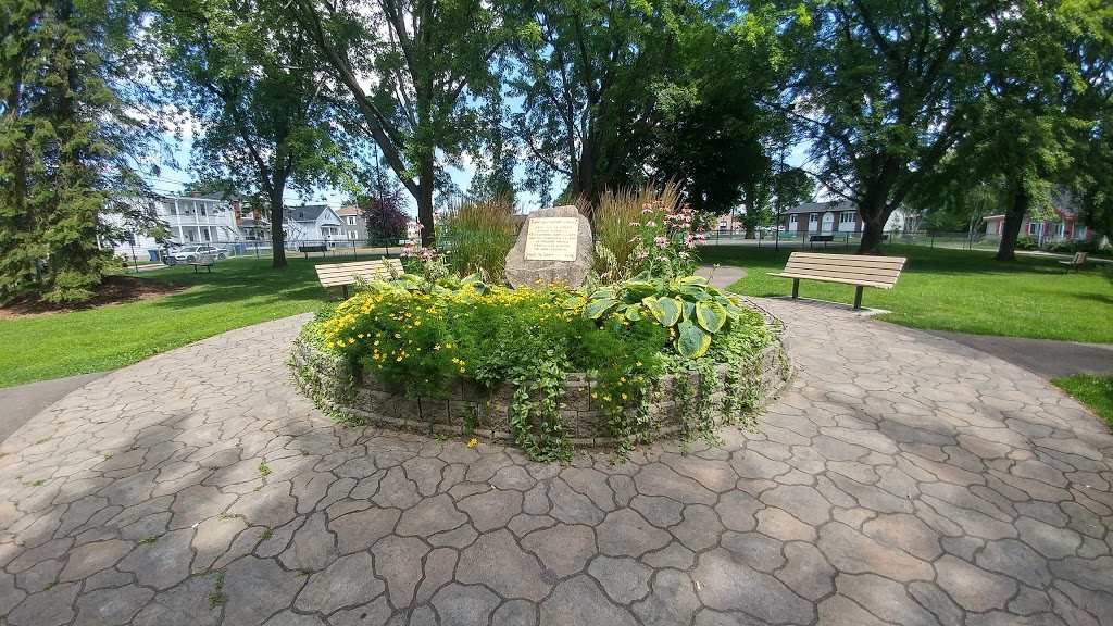 Sacré-Coeur Park | 185 Rue Saint-Nicolas, Saint-Eustache, QC J7R 2B8, Canada | Phone: (450) 974-5000