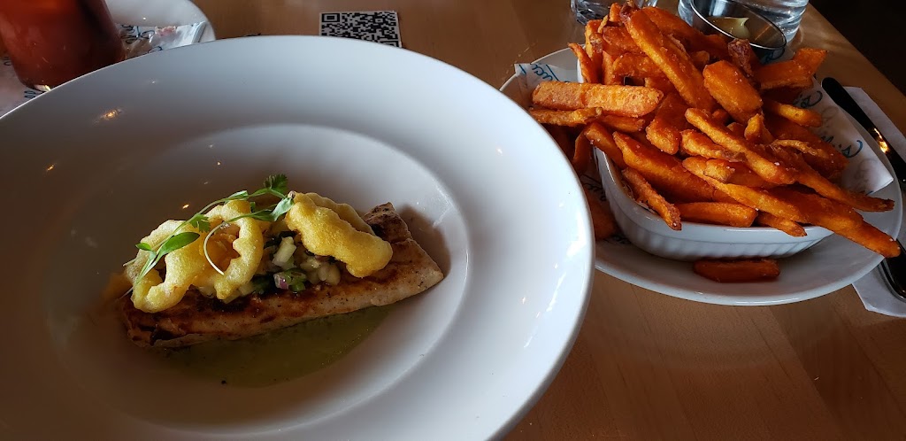Lucilles Laval | 2565 Bd Daniel-Johnson, Laval, QC H7T 1S8, Canada | Phone: (450) 978-0950