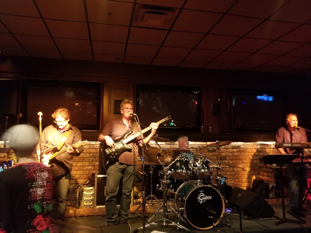 Admiral Pub | 4125 Hastings St, Burnaby, BC V5C 2J3, Canada | Phone: (604) 298-7158