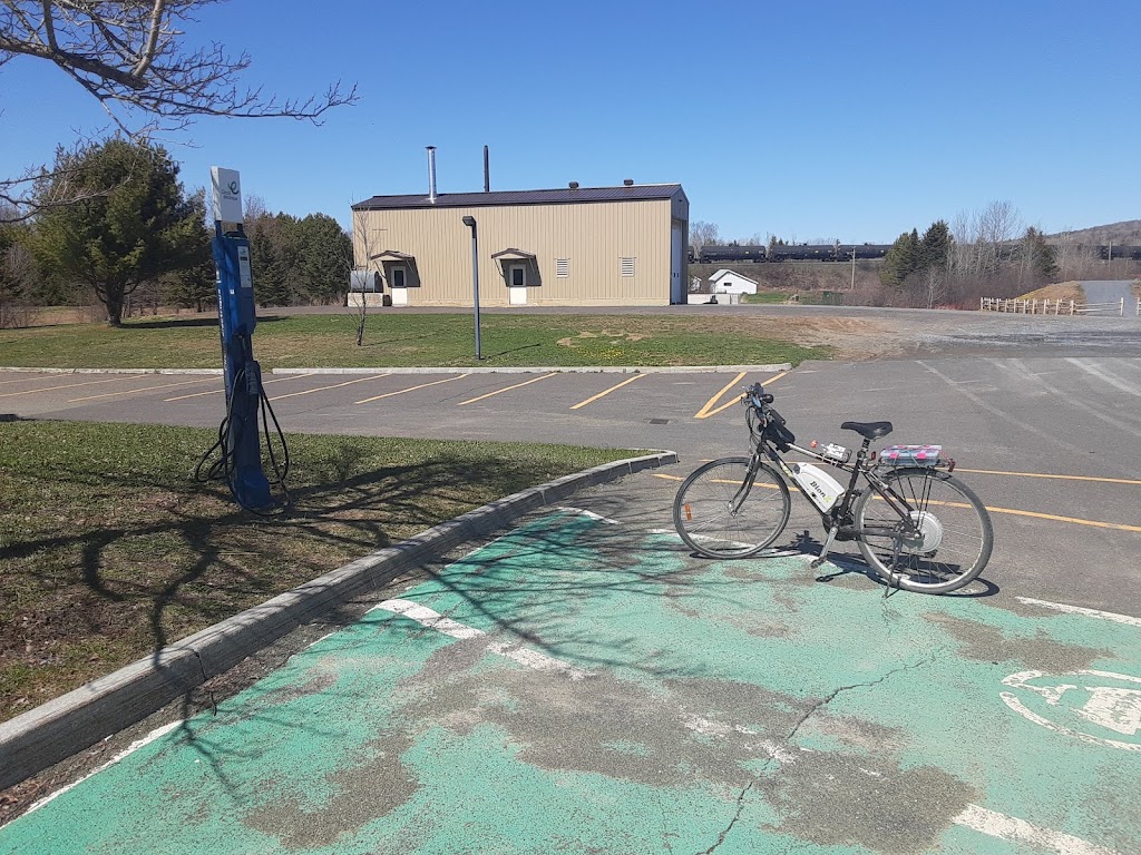 Circuit électrique Charging Station | 32 Rue des Pins E, Rivière-Bleue, QC G0L 2B0, Canada | Phone: (800) 686-9243