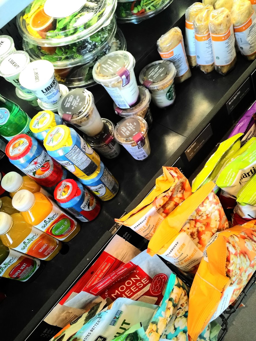 Starbucks | 170 Rimrock Rd #3, North York, ON M3J 3A6, Canada | Phone: (416) 633-6795