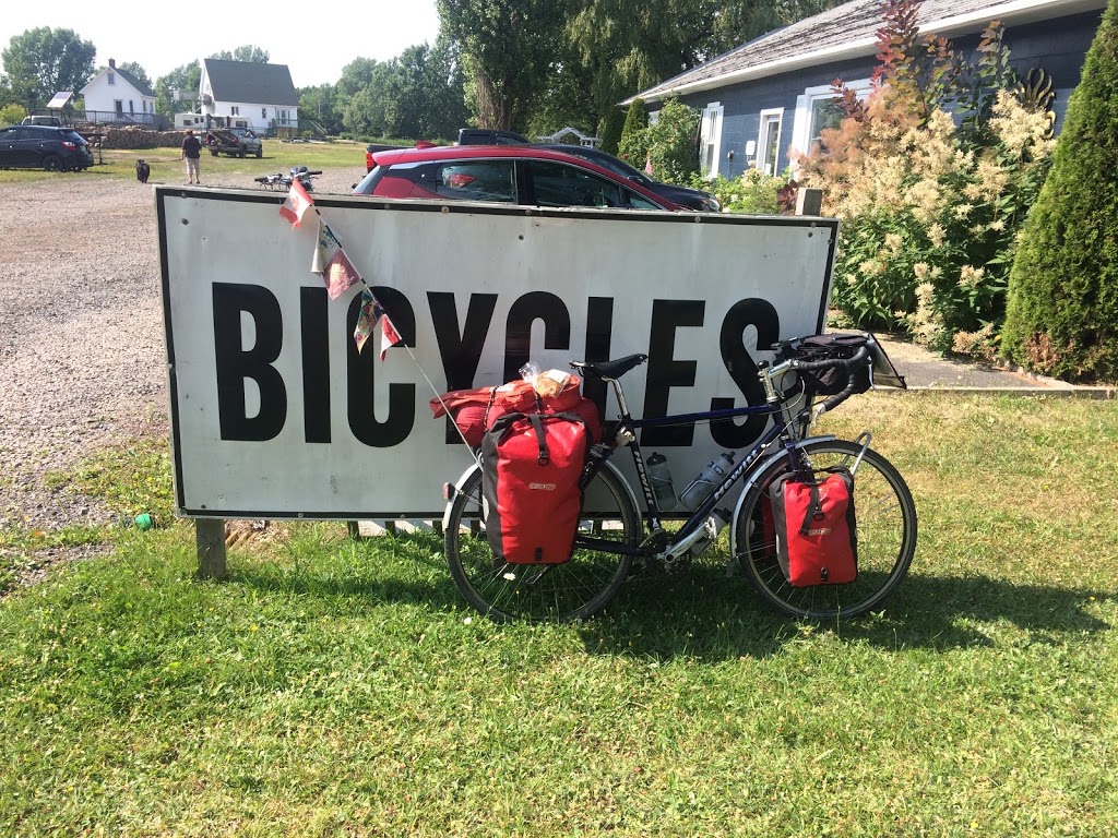 Tibo Bicyk | 217 Chemin des Pionniers E, LIslet, QC G0R 2B0, Canada | Phone: (418) 247-5523