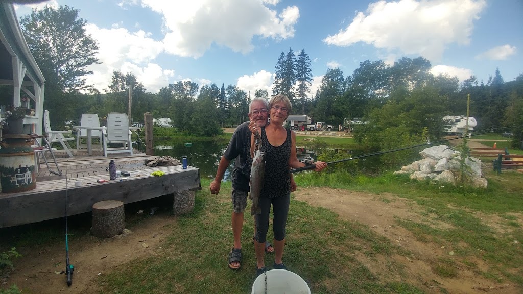 Camping LEscapade Inc | 48 Chemin de la Montagne, Arundel, QC J0T 1A0, Canada | Phone: (819) 210-1099