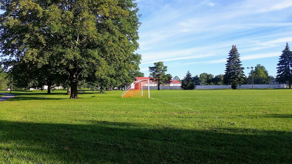 Clarence Maheral Park | 170 Castlefrank Rd, Kanata, ON K2L 2K6, Canada