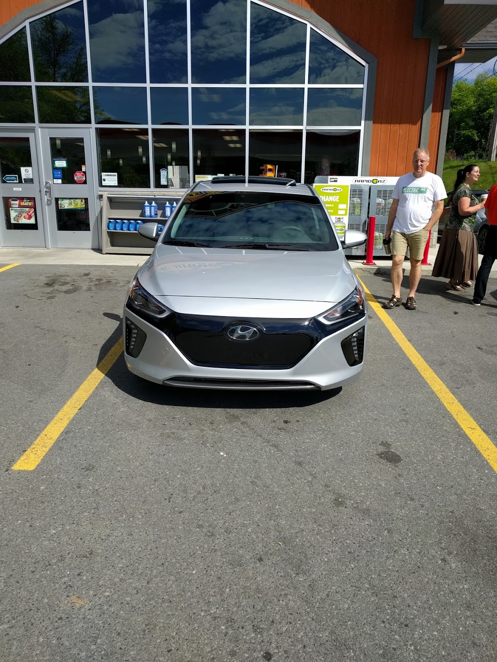 Esso | 258 Rue Valiquette, Sainte-Adèle, QC J8B 2M1, Canada | Phone: (450) 229-2023