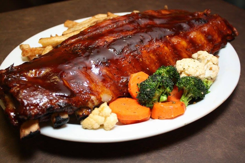 Cousin Vinnys Restaurant & Bar | 5085 Old Hwy 69, Hanmer, ON P3P 1A9, Canada | Phone: (705) 969-5644
