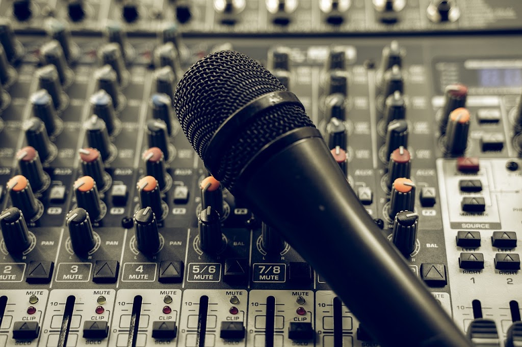 Shaw Sound & Lighting | 5 Barque Ct, Middle Sackville, NS B4E 2T8, Canada | Phone: (902) 489-0519