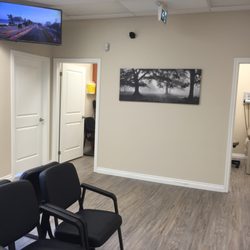 Yonge Elmwood Medical Clinic | 5025 Yonge St #201, North York, ON M2N 5P2, Canada | Phone: (647) 846-3777