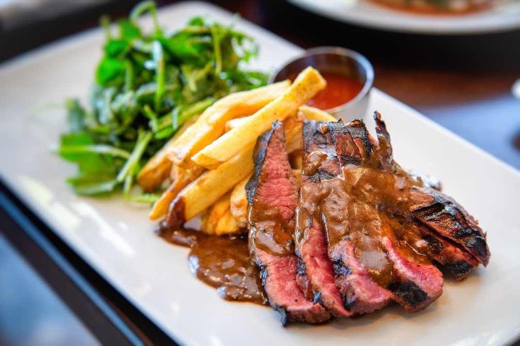 Drinkwaters Lounge | 10695 Lakeshore Rd, Port Alberni, BC V9Y 8Z8, Canada | Phone: (250) 723-2722