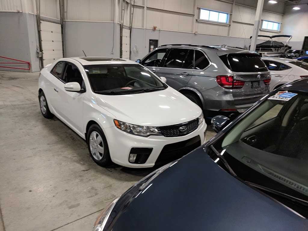 Entrepôt Auto Durocher | 2160 Bd Dagenais O, Laval, QC H7L 5X9, Canada | Phone: (866) 484-8644