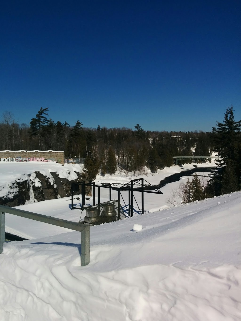 Club Golf Montmorency | 2700 Avenue du Sault, Québec, QC G1C 2L2, Canada | Phone: (418) 661-8713