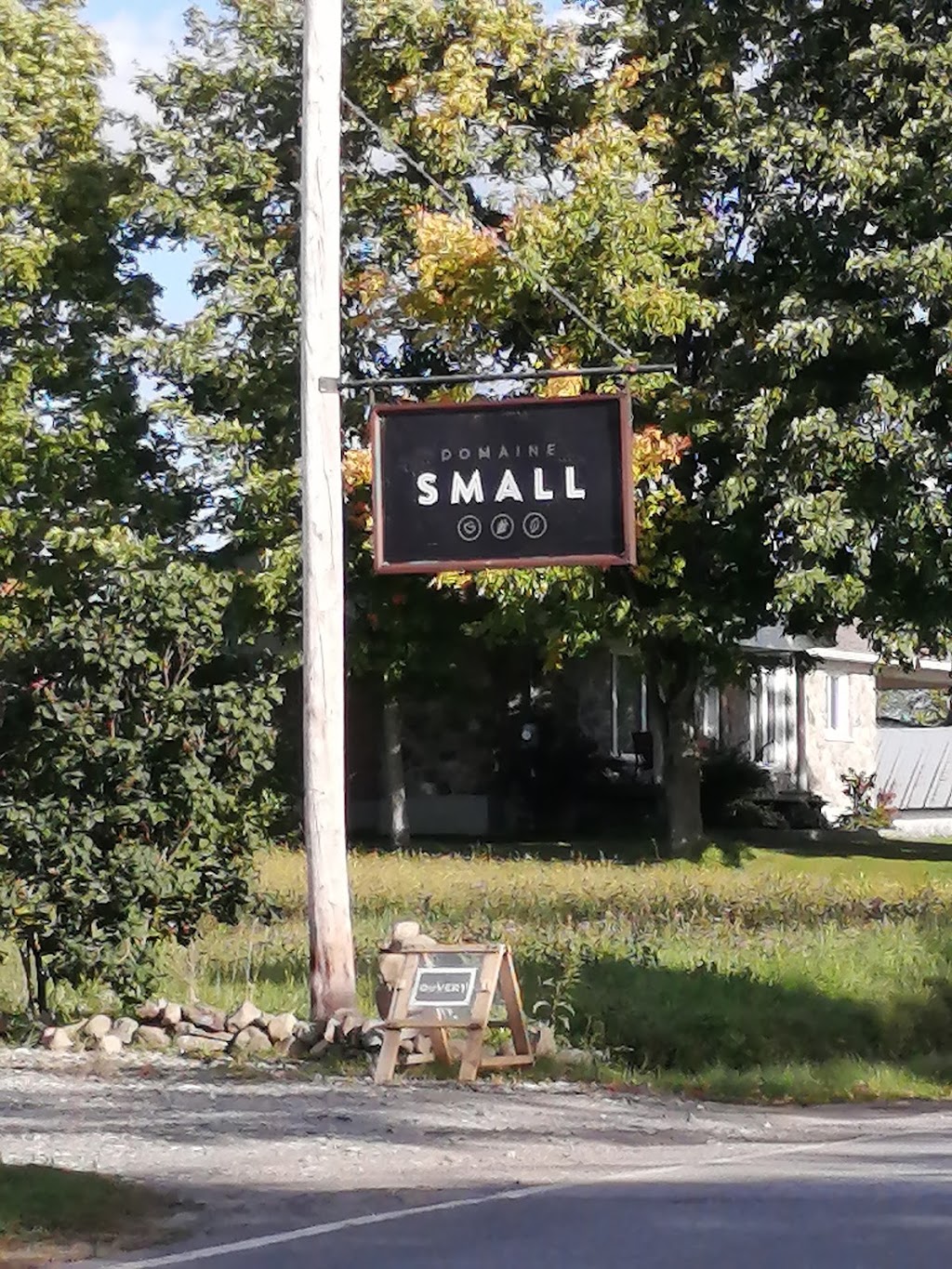 Domaine Small | 2603 Rue St Pierre, Sainte-Agathe-de-Lotbinière, QC G7A 1V7, Canada | Phone: (418) 254-7804