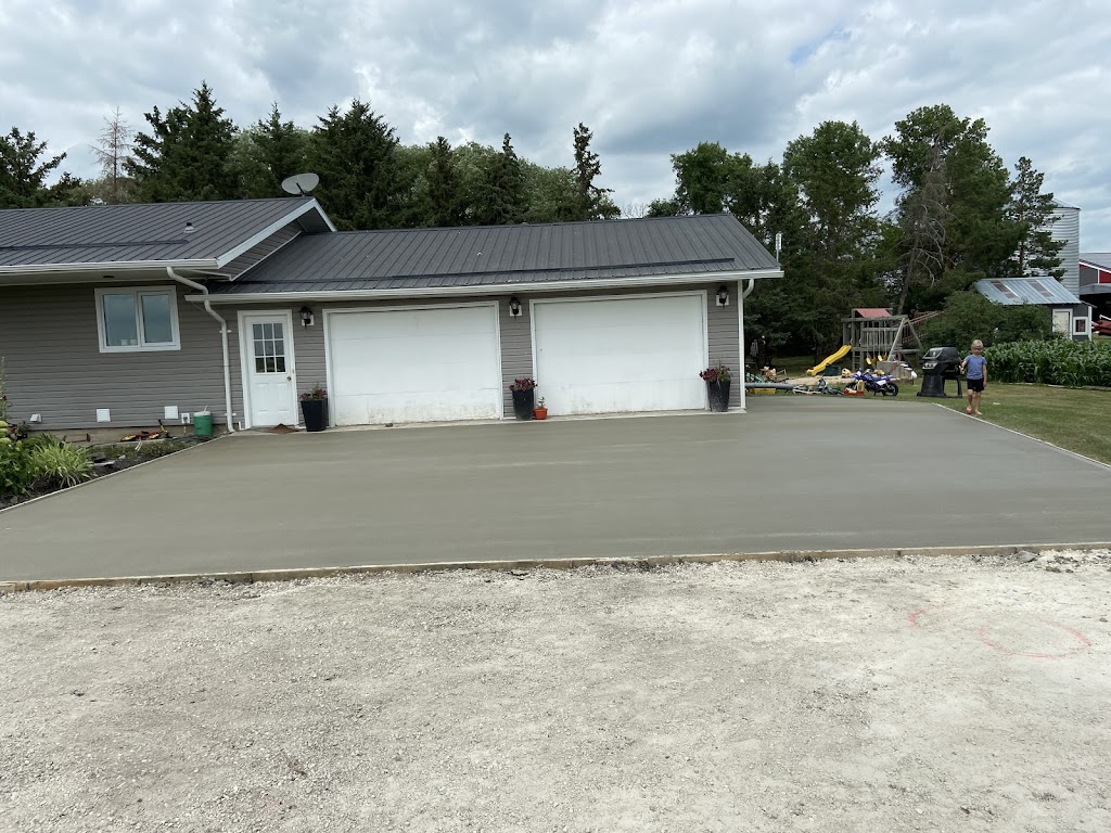 HD Concrete Inc. | 90 Industrial Dr, Rosenort, MB R0G 1W0, Canada | Phone: (204) 712-6666