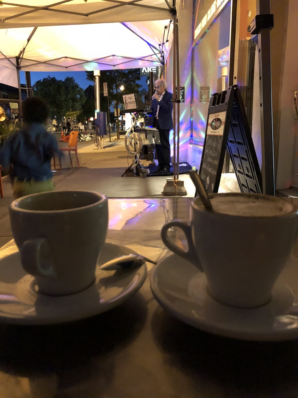 Cafe Aroma Paninoteca | 1520 Rue Fleury E, Montréal, QC H2C 1S5, Canada | Phone: (514) 387-0841
