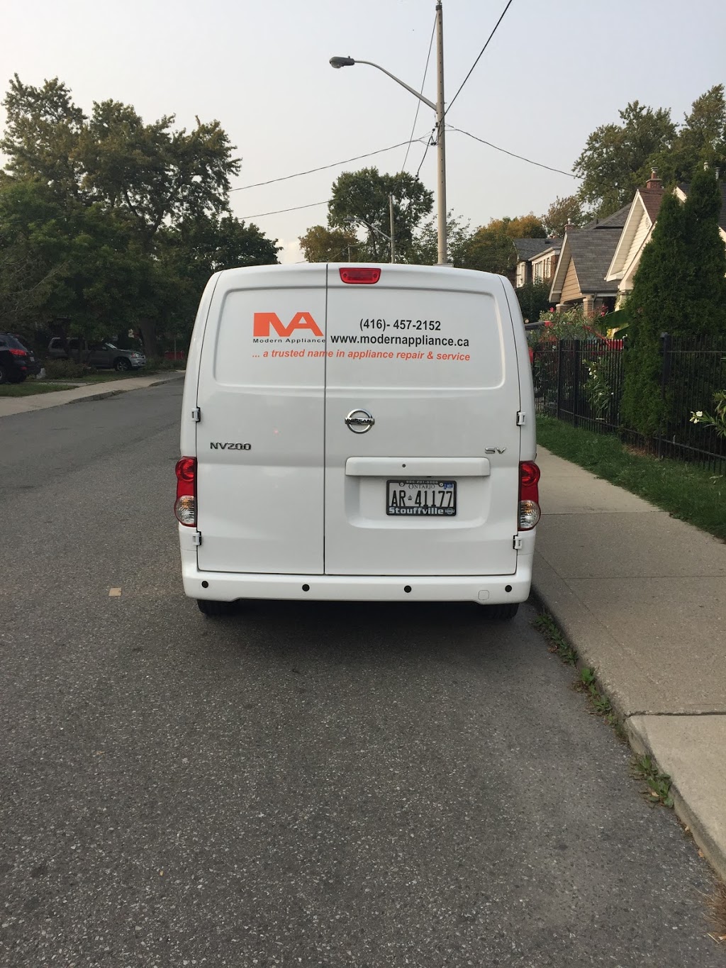 Modern Appliance | 26 Horsedreamer Ln, Whitchurch-Stouffville, ON L4A 0G6, Canada | Phone: (416) 457-2152