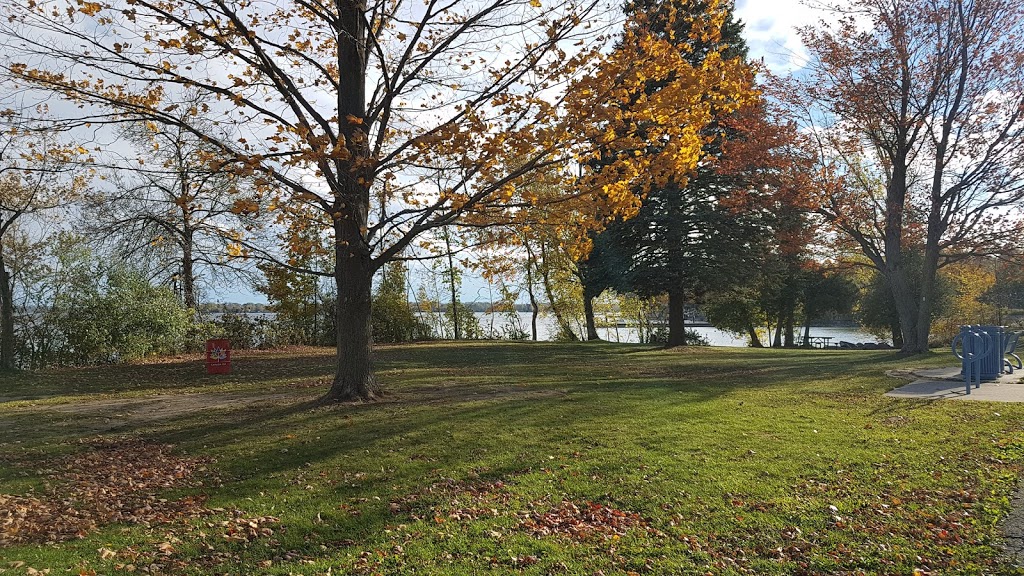 Innisfil Beach Park | 676 Innisfil Beach Rd, Innisfil, ON L9S 4H6, Canada | Phone: (705) 436-3710