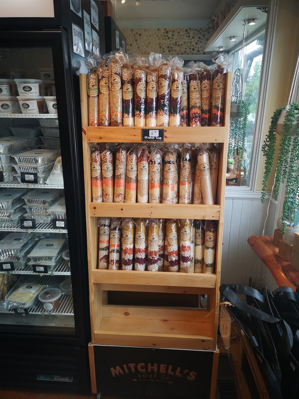 Fireworks Barbecue | 504 Main St, Mahone Bay, NS B0J 2E0, Canada | Phone: (902) 527-7114