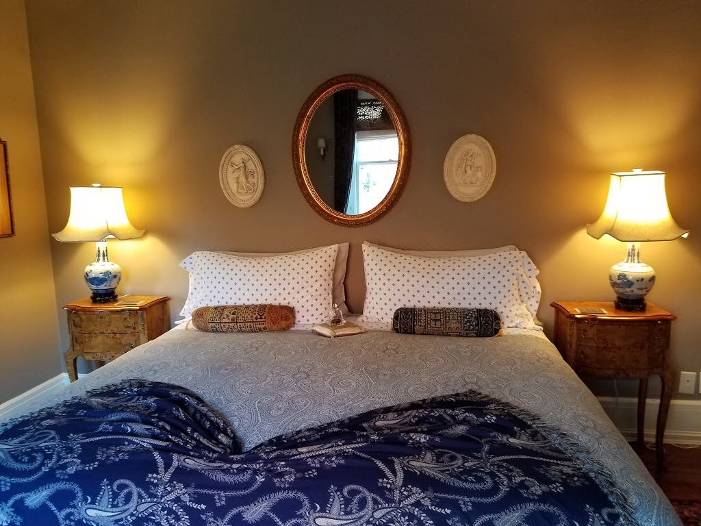 Villa Marco Polo Inn | lodging | 1524 Shasta Pl, Victoria, BC V8S 1X9, Canada | 2503701524 OR +1 250-370-1524