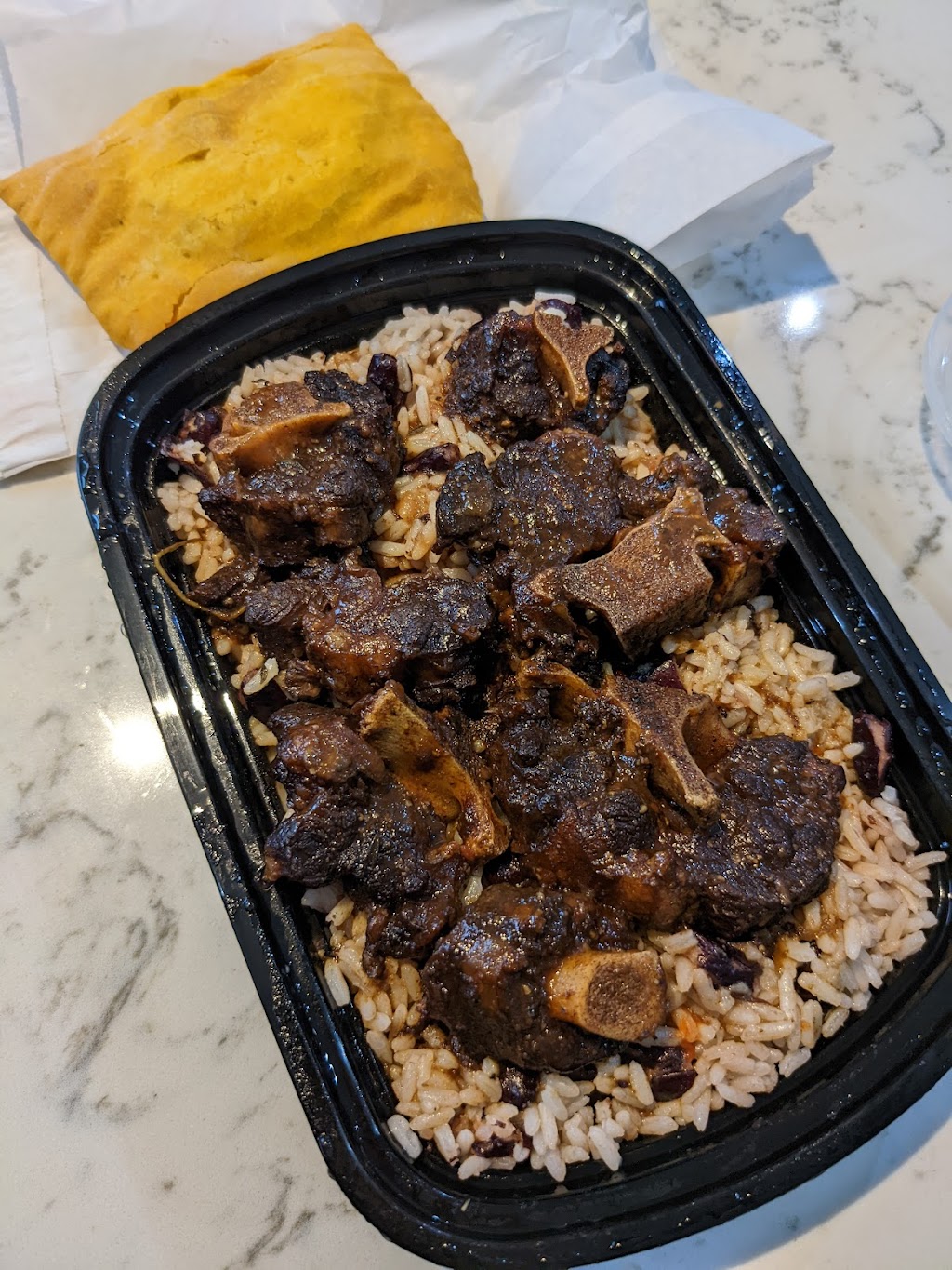 Island Flavours Caribbean Restaurant & Catering | 15980 Airport Rd, Caledon East, ON L7C 1E8, Canada | Phone: (905) 860-6222