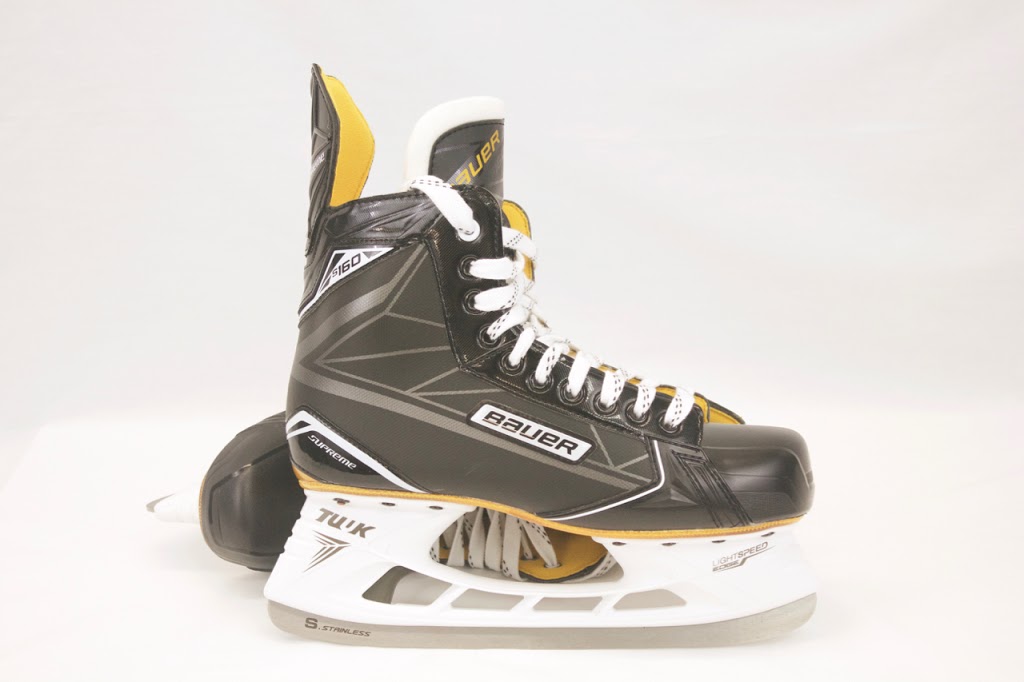 Crossfield Corner Sports | 901 Mountain Ave, Crossfield, AB T0M 0S0, Canada | Phone: (403) 946-0011
