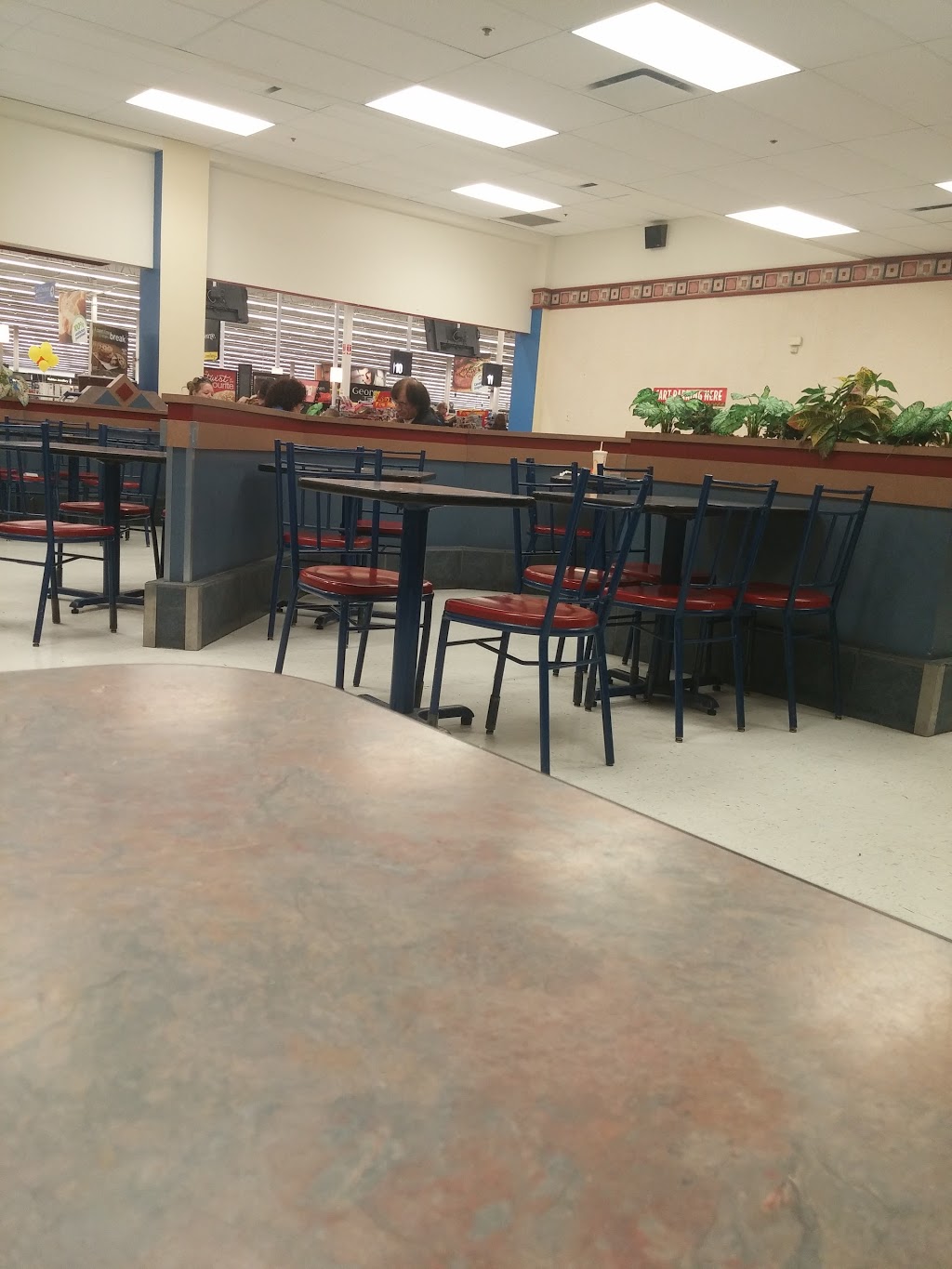 McDonalds | 7100 Tecumseh Rd E, Windsor, ON N8T 1E6, Canada | Phone: (519) 974-2587
