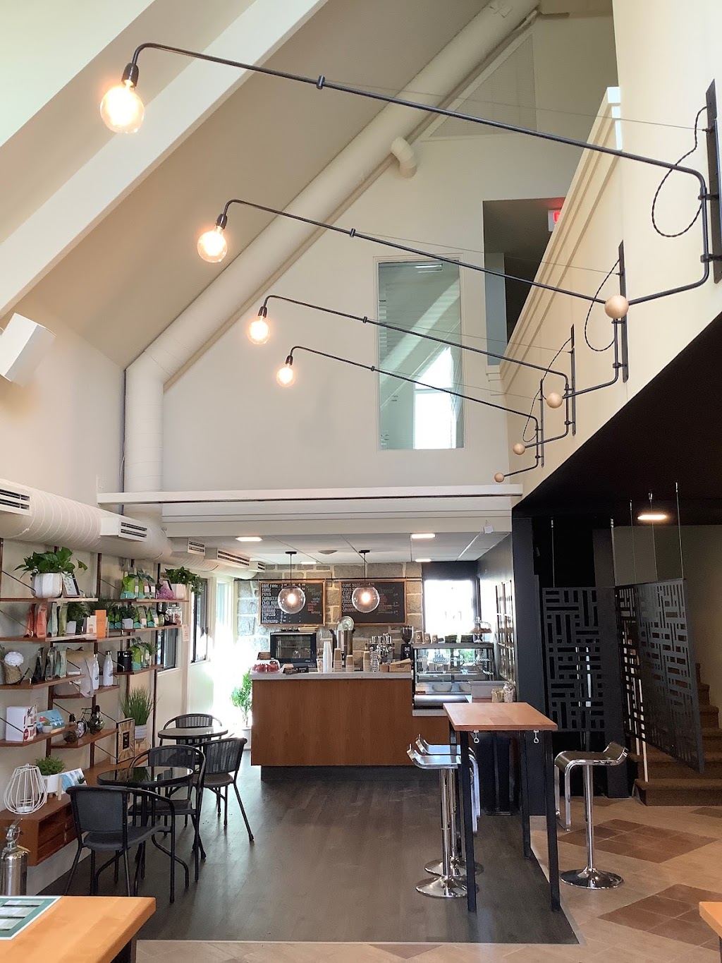 Espace La Caisse | 76 Rue Principale, Saint-Michel-de-Bellechasse, QC G0R 3S0, Canada | Phone: (418) 884-1836