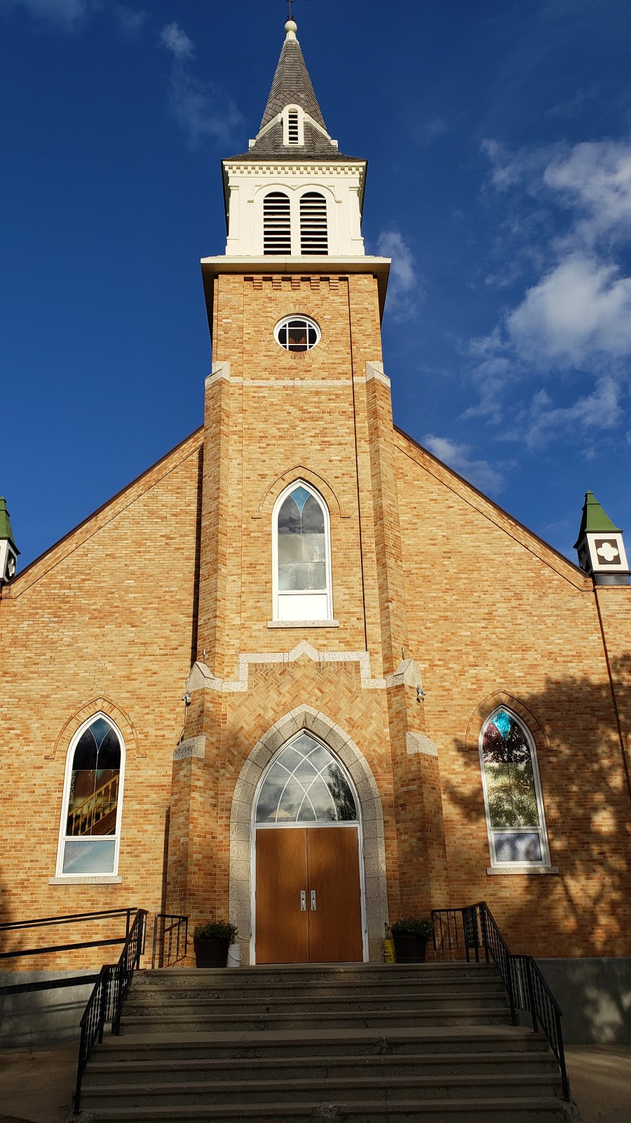Sacred Heart of Jesus Catholic Church | 213 1st Ave E, Montmartre, SK S0G 3M0, Canada | Phone: (306) 424-2026