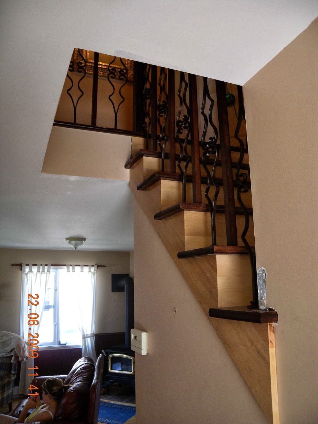 Escalier R.V. inc | 231Principale, Saint-Léon, QC J0K 2W0, Canada | Phone: (819) 692-2360