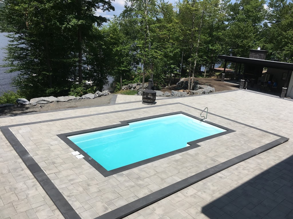 Les Pavés Unis Du Sud | 4435 Rue Jean Duchesne, Shawinigan-Sud, QC G9N 6T5, Canada | Phone: (819) 536-2222