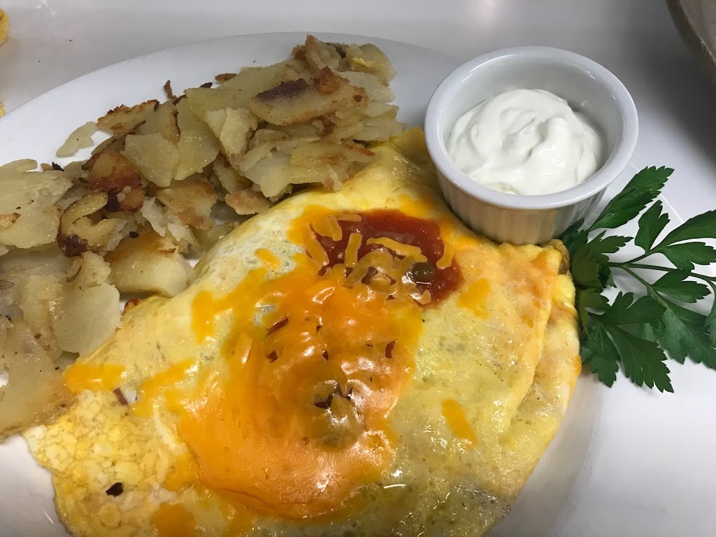 MGM Restaurant | 240 Nicol St, Nanaimo, BC V9R 4T2, Canada | Phone: (250) 753-3535