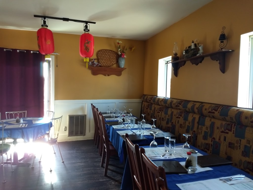 Lotus Blanc Vietnamien | 1564 Rue Denault, Sherbrooke, QC J1H 2R2, Canada | Phone: (819) 566-6212