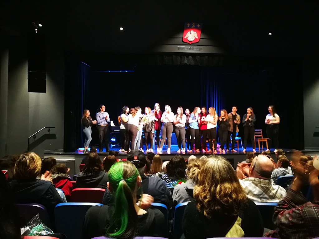 École Polyvalente Saint-Joseph | 565 Rue de la Montagne, Mont-Laurier, QC J9L 2C9, Canada | Phone: (819) 623-4113