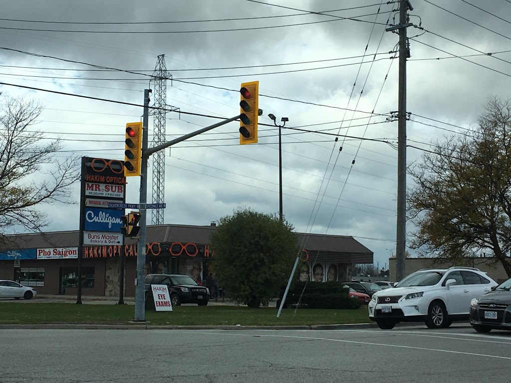 Hakim Optical Guelph Silvercreek | 240 Silvercreek Pkwy N, Guelph, ON N1H 1E7, Canada | Phone: (519) 827-1100
