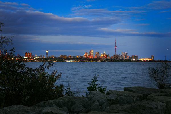 Toronto West Realty Inc. | 30 Yachters Ln, Etobicoke, ON M8V 4C5, Canada | Phone: (416) 255-7653